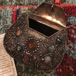 Rock solid metal purse 👛